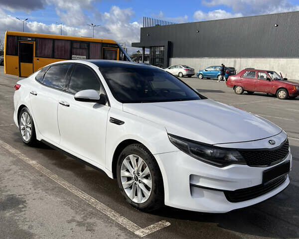 Белый Киа Оптима, объемом двигателя 2.4 л и пробегом 125 тыс. км за 13000 $, фото 7 на Automoto.ua