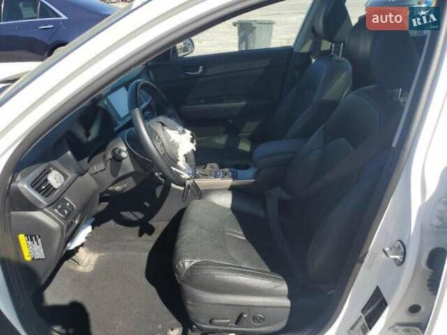 Белый Киа Оптима, объемом двигателя 2 л и пробегом 65 тыс. км за 11500 $, фото 3 на Automoto.ua