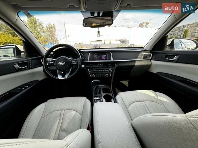 Белый Киа Оптима, объемом двигателя 2 л и пробегом 78 тыс. км за 20900 $, фото 18 на Automoto.ua