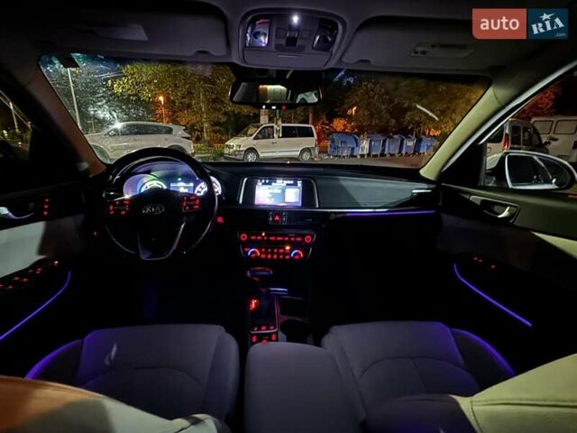 Белый Киа Оптима, объемом двигателя 2 л и пробегом 78 тыс. км за 20900 $, фото 27 на Automoto.ua