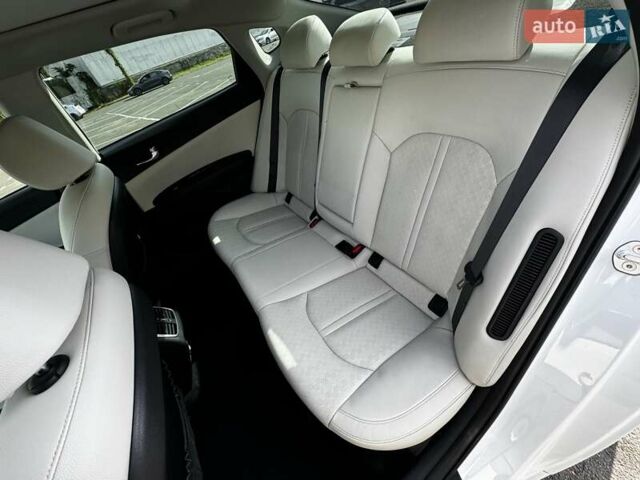 Белый Киа Оптима, объемом двигателя 2 л и пробегом 78 тыс. км за 20900 $, фото 19 на Automoto.ua