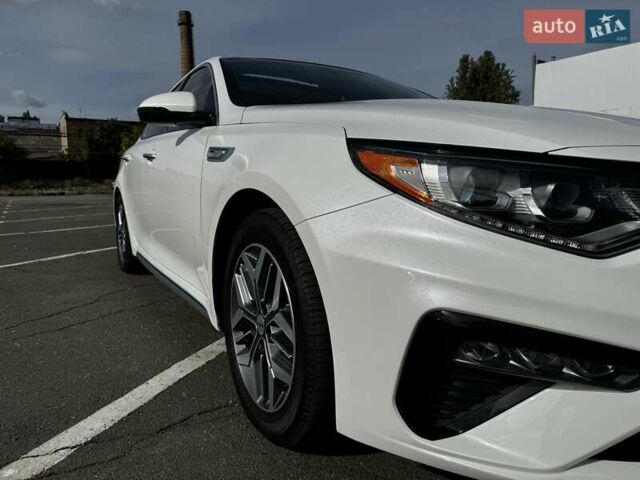 Белый Киа Оптима, объемом двигателя 2 л и пробегом 78 тыс. км за 20900 $, фото 8 на Automoto.ua