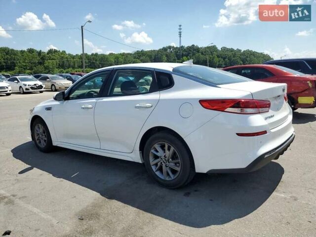 Белый Киа Оптима, объемом двигателя 2.36 л и пробегом 115 тыс. км за 2800 $, фото 1 на Automoto.ua