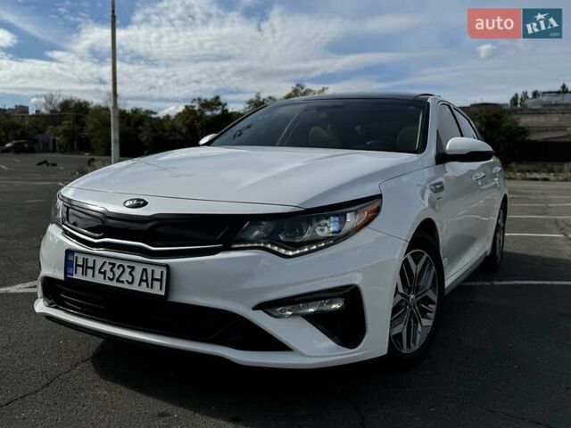 Белый Киа Оптима, объемом двигателя 2 л и пробегом 78 тыс. км за 20900 $, фото 5 на Automoto.ua