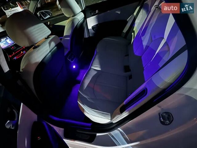 Белый Киа Оптима, объемом двигателя 2 л и пробегом 78 тыс. км за 20900 $, фото 28 на Automoto.ua