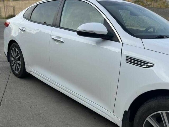 Белый Киа Оптима, объемом двигателя 2.4 л и пробегом 42 тыс. км за 9300 $, фото 3 на Automoto.ua