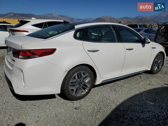 Білий Кіа Оптіма, об'ємом двигуна 2 л та пробігом 54 тис. км за 1900 $, фото 2 на Automoto.ua