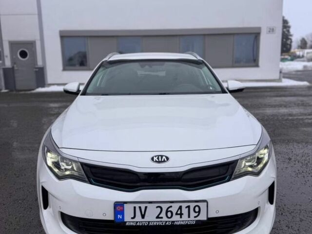 Білий Кіа Оптіма, об'ємом двигуна 0 л та пробігом 124 тис. км за 17200 $, фото 1 на Automoto.ua