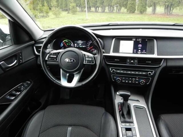 Білий Кіа Оптіма, об'ємом двигуна 0 л та пробігом 158 тис. км за 9999 $, фото 15 на Automoto.ua