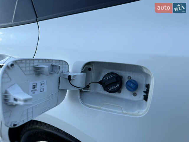 Белый Киа Оптима, объемом двигателя 1.6 л и пробегом 195 тыс. км за 15555 $, фото 10 на Automoto.ua