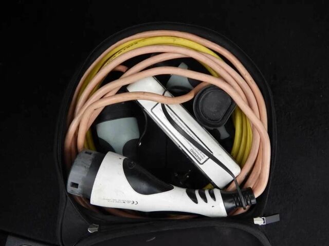 Білий Кіа Оптіма, об'ємом двигуна 0 л та пробігом 158 тис. км за 9999 $, фото 7 на Automoto.ua