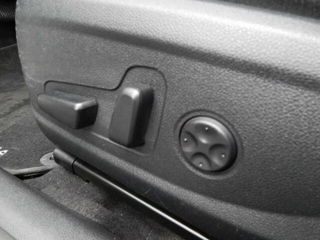 Білий Кіа Оптіма, об'ємом двигуна 0 л та пробігом 158 тис. км за 9999 $, фото 11 на Automoto.ua