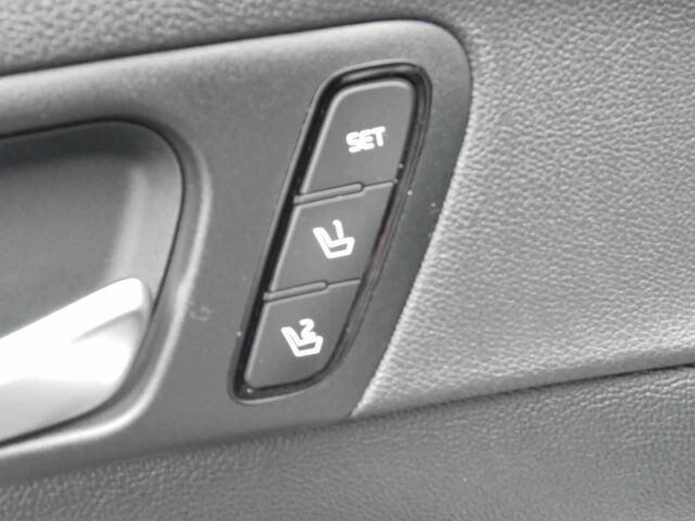 Білий Кіа Оптіма, об'ємом двигуна 0 л та пробігом 158 тис. км за 9999 $, фото 12 на Automoto.ua