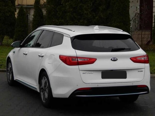 Білий Кіа Оптіма, об'ємом двигуна 0 л та пробігом 158 тис. км за 9999 $, фото 2 на Automoto.ua