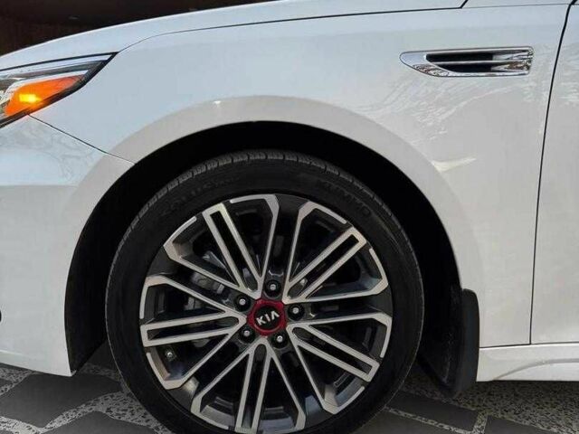 Белый Киа Оптима, объемом двигателя 1.6 л и пробегом 35 тыс. км за 8800 $, фото 3 на Automoto.ua