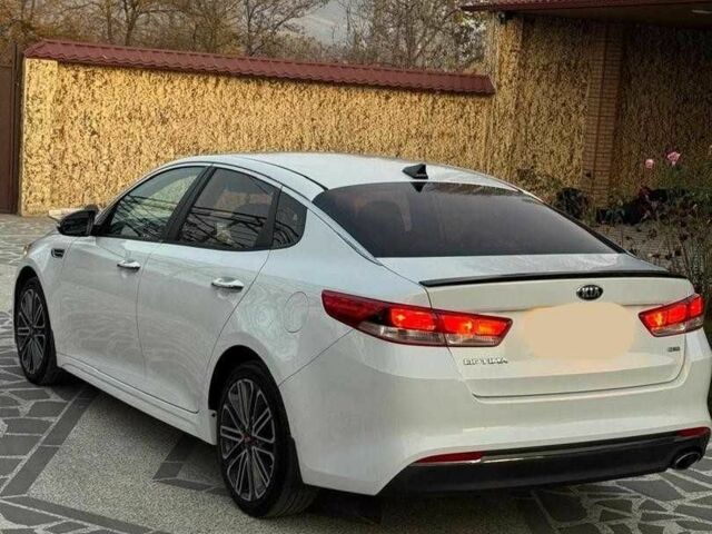 Белый Киа Оптима, объемом двигателя 1.6 л и пробегом 35 тыс. км за 8800 $, фото 1 на Automoto.ua