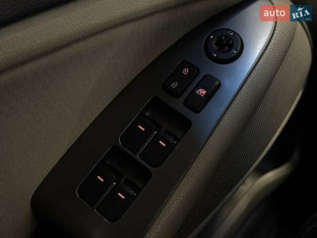 Бежевый Киа Оптима, объемом двигателя 2.36 л и пробегом 209 тыс. км за 9999 $, фото 20 на Automoto.ua