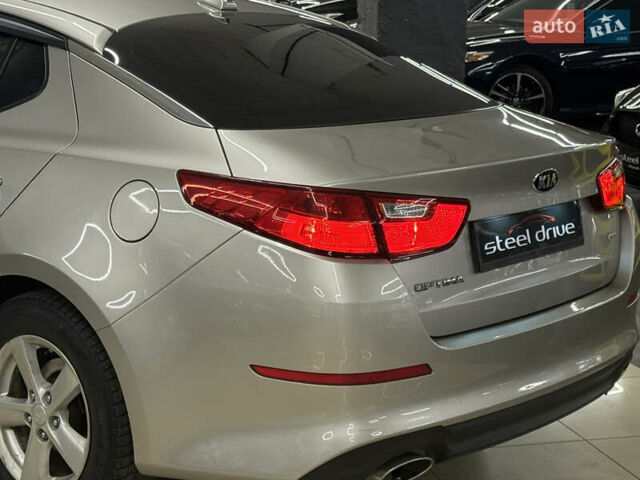 Бежевый Киа Оптима, объемом двигателя 2.36 л и пробегом 209 тыс. км за 9999 $, фото 12 на Automoto.ua