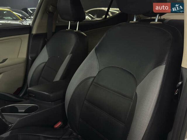 Бежевый Киа Оптима, объемом двигателя 2.36 л и пробегом 209 тыс. км за 9999 $, фото 14 на Automoto.ua