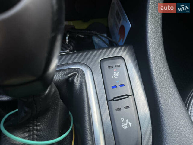 Чорний Кіа Оптіма, об'ємом двигуна 2 л та пробігом 210 тис. км за 9800 $, фото 21 на Automoto.ua