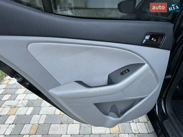 Черный Киа Оптима, объемом двигателя 2.36 л и пробегом 201 тыс. км за 7600 $, фото 32 на Automoto.ua