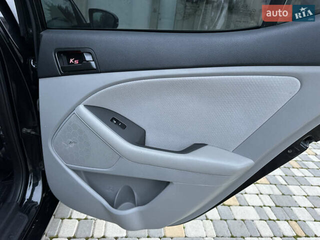 Черный Киа Оптима, объемом двигателя 2.36 л и пробегом 201 тыс. км за 7600 $, фото 35 на Automoto.ua