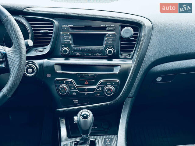 Черный Киа Оптима, объемом двигателя 2.36 л и пробегом 210 тыс. км за 9900 $, фото 9 на Automoto.ua