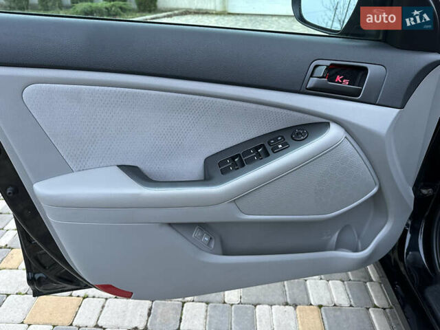 Черный Киа Оптима, объемом двигателя 2.36 л и пробегом 201 тыс. км за 7600 $, фото 27 на Automoto.ua