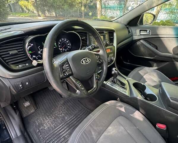 Чорний Кіа Оптіма, об'ємом двигуна 2.36 л та пробігом 160 тис. км за 8800 $, фото 13 на Automoto.ua