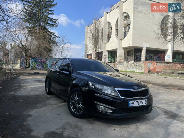 Чорний Кіа Оптіма, об'ємом двигуна 2 л та пробігом 210 тис. км за 9800 $, фото 1 на Automoto.ua