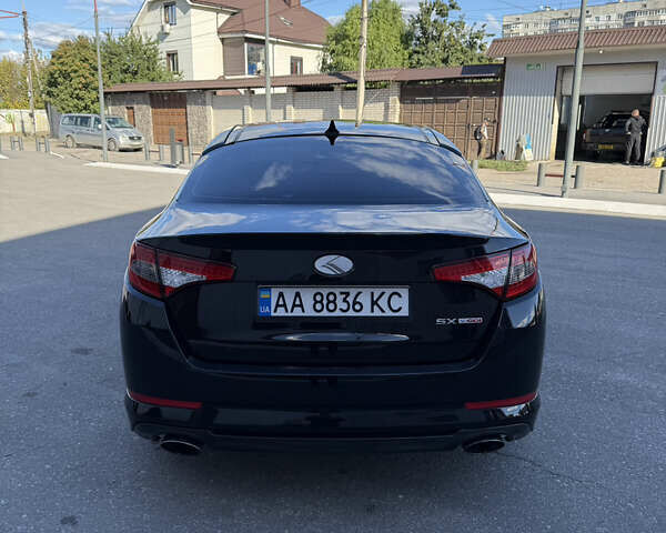 Чорний Кіа Оптіма, об'ємом двигуна 2 л та пробігом 112 тис. км за 8700 $, фото 3 на Automoto.ua