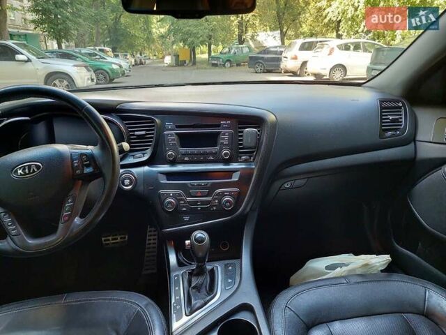 Чорний Кіа Оптіма, об'ємом двигуна 2 л та пробігом 155 тис. км за 8500 $, фото 12 на Automoto.ua