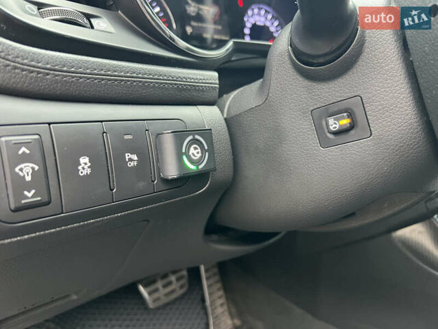 Черный Киа Оптима, объемом двигателя 2 л и пробегом 185 тыс. км за 10200 $, фото 10 на Automoto.ua