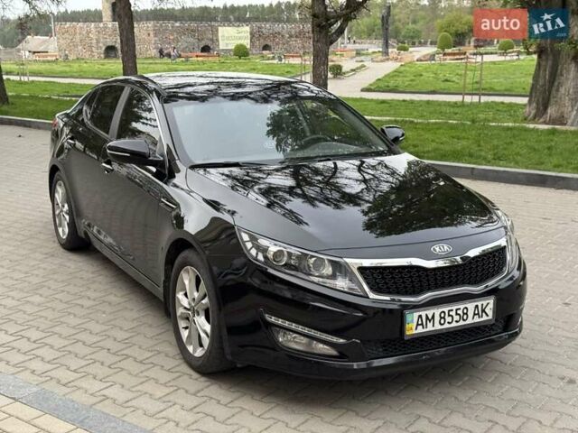 Чорний Кіа Оптіма, об'ємом двигуна 2 л та пробігом 155 тис. км за 9999 $, фото 13 на Automoto.ua