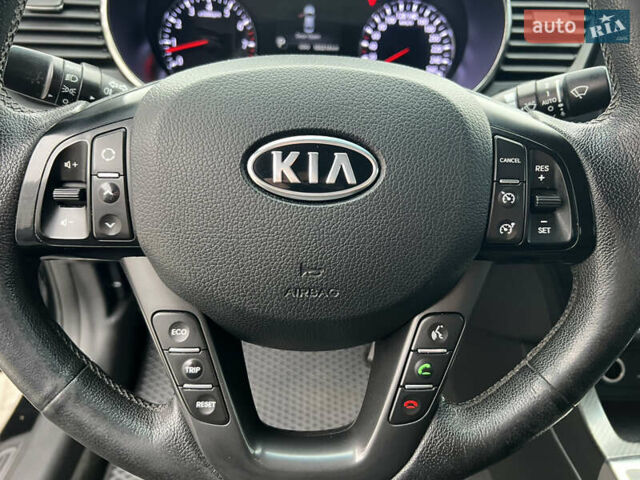 Черный Киа Оптима, объемом двигателя 2 л и пробегом 185 тыс. км за 10200 $, фото 9 на Automoto.ua