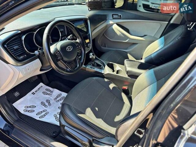 Черный Киа Оптима, объемом двигателя 0 л и пробегом 180 тыс. км за 9350 $, фото 3 на Automoto.ua