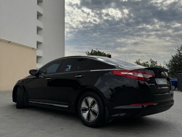 Чорний Кіа Оптіма, об'ємом двигуна 0 л та пробігом 180 тис. км за 7496 $, фото 2 на Automoto.ua