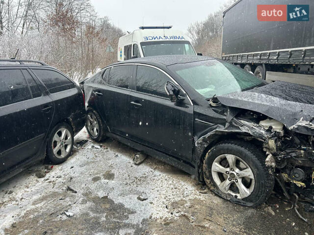 Черный Киа Оптима, объемом двигателя 1.69 л и пробегом 330 тыс. км за 4000 $, фото 3 на Automoto.ua