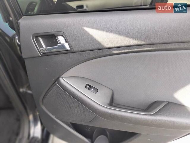 Чорний Кіа Оптіма, об'ємом двигуна 2.36 л та пробігом 119 тис. км за 12500 $, фото 18 на Automoto.ua
