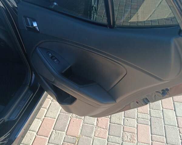 Чорний Кіа Оптіма, об'ємом двигуна 2.36 л та пробігом 409 тис. км за 7200 $, фото 13 на Automoto.ua