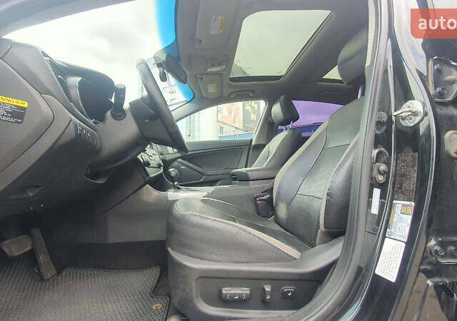 Черный Киа Оптима, объемом двигателя 2.36 л и пробегом 300 тыс. км за 7400 $, фото 5 на Automoto.ua