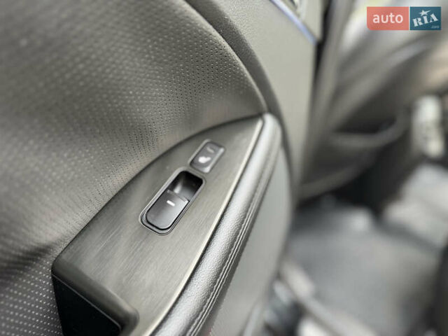 Черный Киа Оптима, объемом двигателя 2.4 л и пробегом 170 тыс. км за 9700 $, фото 37 на Automoto.ua