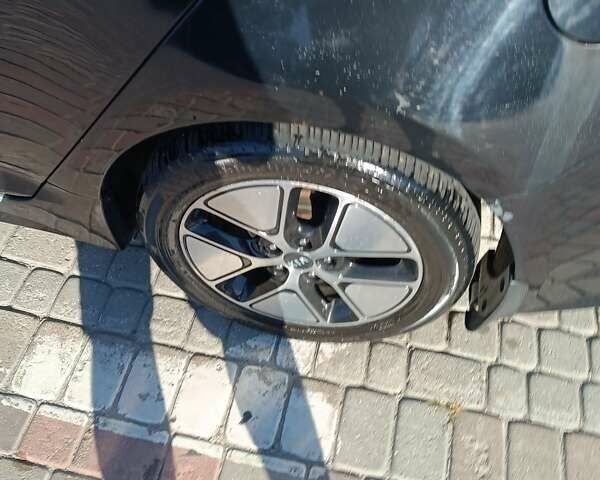 Чорний Кіа Оптіма, об'ємом двигуна 2.36 л та пробігом 409 тис. км за 7200 $, фото 17 на Automoto.ua