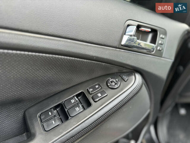 Черный Киа Оптима, объемом двигателя 2.4 л и пробегом 170 тыс. км за 9700 $, фото 40 на Automoto.ua