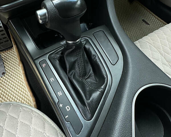 Черный Киа Оптима, объемом двигателя 2.4 л и пробегом 135 тыс. км за 10400 $, фото 15 на Automoto.ua