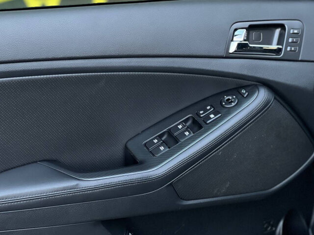 Черный Киа Оптима, объемом двигателя 2.4 л и пробегом 140 тыс. км за 12600 $, фото 6 на Automoto.ua