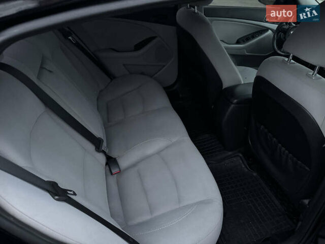 Черный Киа Оптима, объемом двигателя 2.36 л и пробегом 183 тыс. км за 8750 $, фото 28 на Automoto.ua