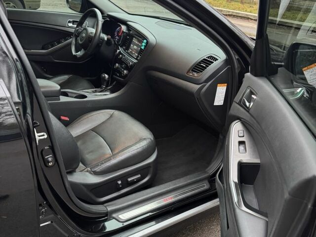 Чорний Кіа Оптіма, об'ємом двигуна 2.4 л та пробігом 168 тис. км за 10999 $, фото 6 на Automoto.ua