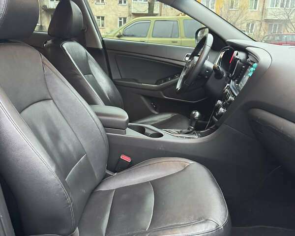 Чорний Кіа Оптіма, об'ємом двигуна 2.36 л та пробігом 168 тис. км за 10999 $, фото 22 на Automoto.ua