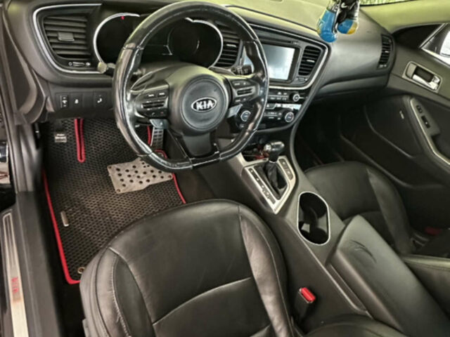 Чорний Кіа Оптіма, об'ємом двигуна 2 л та пробігом 162 тис. км за 11200 $, фото 4 на Automoto.ua